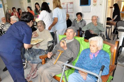 El Hogar San José recibió la visita de abuelos de 9 de Julio El Hogar San José recibió la visita de abuelos de 9 de Julio
