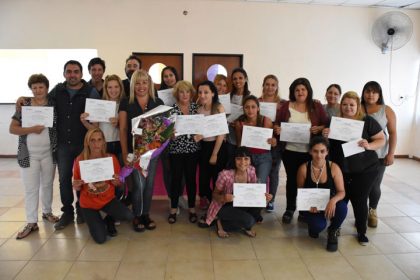Finalizó el curso de Peluquería en el CIC Sur Finalizó el curso de Peluquería en el CIC Sur