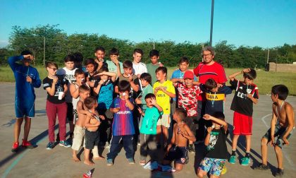 Jornada de fútbol en el Barrio Los Arces Jornada de fútbol en el Barrio Los Arces