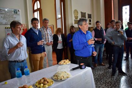 Los empleados municipales brindaron por su día junto al intendente Los empleados municipales brindaron por su día junto al intendente