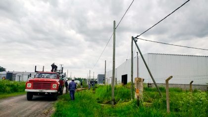 La Dirección de Producción comenzó con la colocación de luminarias en el Parque Industrial La Dirección de Producción comenzó con la colocación de luminarias en el Parque Industrial