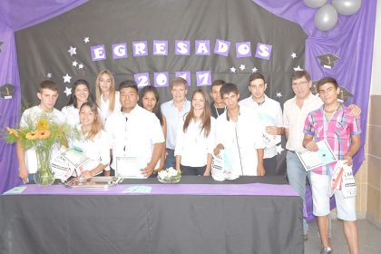 Alumnos de la Secundaria Nº 10 recibieron su diploma de egreso Alumnos de la Secundaria Nº 10 recibieron su diploma de egreso