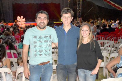 Niños de Chivilcoy vieron el show del Circo Rodas Niños de Chivilcoy vieron el show del Circo Rodas