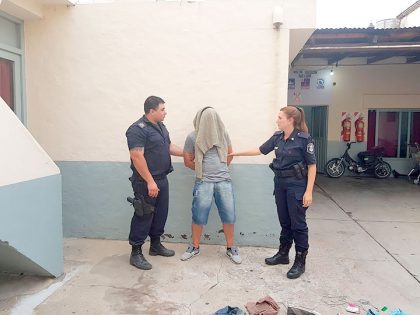 Detenido por hurtar mercaderías en un kiosco Detenido por hurtar mercaderías en un kiosco