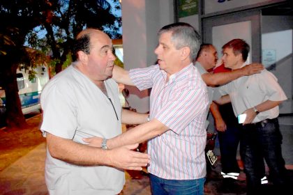 El intendente visitó a empleados municipales en la víspera del año nuevo El intendente visitó a empleados municipales en la víspera del año nuevo