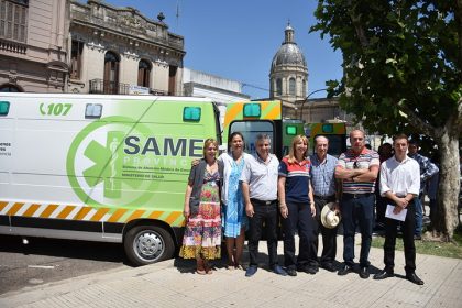 Chivilcoy recibió dos ambulancias para avanzar en la implementación del SAME con la Provincia Chivilcoy recibió dos ambulancias para avanzar en la implementación del SAME con la Provincia
