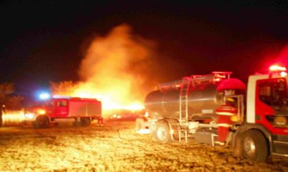 Se incendiaron 100 rollos de pasto en cercanías del casco urbano de Suipacha Se incendiaron 100 rollos de pasto en cercanías del casco urbano de Suipacha