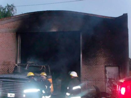 Un hombre resultó con graves quemaduras al explotar un tanque en el que estaba trabajando Un hombre resultó con graves quemaduras al explotar un tanque en el que estaba trabajando
