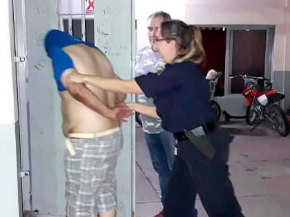 Detuvieron a una pareja de mecheros que robó en varios comercios céntricos Detuvieron a una pareja de mecheros que robó en varios comercios céntricos
