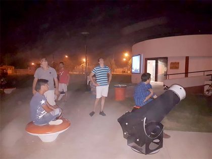 Se realizó una charla y observación astronómica en el Parque Cielos del Sur Se realizó una charla y observación astronómica en el Parque Cielos del Sur