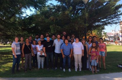 El Dr. José Ferro junto al grupo de Cambiemos realizaron el primer timbreo del año en Chivilcoy El Dr. José Ferro junto al grupo de Cambiemos realizaron el primer timbreo del año en Chivilcoy