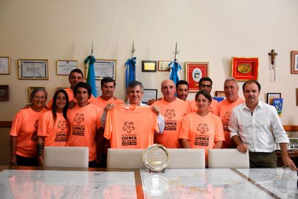 El intendente recibió el 2º puesto obtenido por Chivilcoy en las Olimpiadas de la Cuenca del Salado El intendente recibió el 2º puesto obtenido por Chivilcoy en las Olimpiadas de la Cuenca del Salado