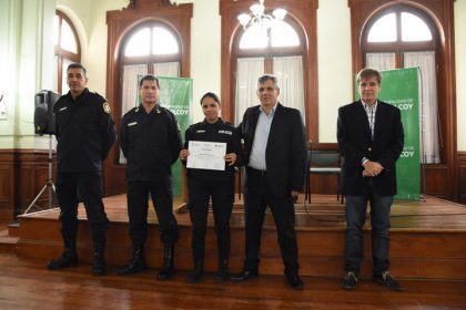 Fueron presentados los nuevos efectivos policiales Fueron presentados los nuevos efectivos policiales