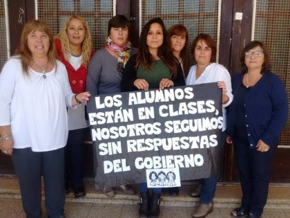 “Cartelazo” en las escuelas de Chivilcoy “Cartelazo” en las escuelas de Chivilcoy
