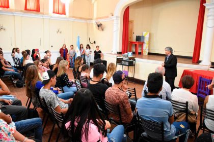 Comenzó el ciclo lectivo en turno vespertino en la Escuela Secundaria Nº 3 Comenzó el ciclo lectivo en turno vespertino en la Escuela Secundaria Nº 3