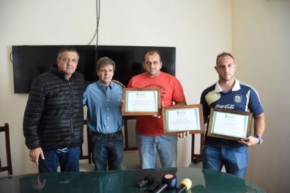 Reconocieron a un árbitro y a un preparador físico por salvar una vida con RCP Reconocieron a un árbitro y a un preparador físico por salvar una vida con RCP