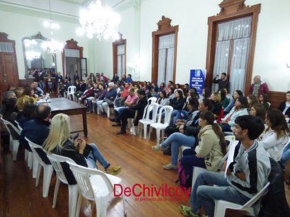 Se efectuó la reunión de alumnos y directivos de la Escuela de Servicio Social con concejales y funcionarios municipales Se efectuó la reunión de alumnos y directivos de la Escuela de Servicio Social con concejales y funcionarios municipales