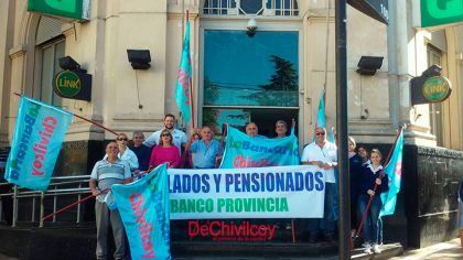 Bancarios: Anuncian paro nacional de 48 horas para martes y miércoles de la semana próxima Bancarios: Anuncian paro nacional de 48 horas para martes y miércoles de la semana próxima