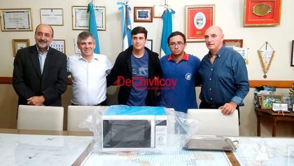 Donación de un microondas a la Escuela Técnica Nº 1 “Mariano Moreno” Donación de un microondas a la Escuela Técnica Nº 1 “Mariano Moreno”