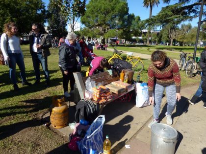 Se realizó una olla popular en conmemoración del 208º aniversarios de la Revolución de Mayo Se realizó una olla popular en conmemoración del 208º aniversarios de la Revolución de Mayo