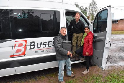 Alumnos de la Escuela Agraria viajaron a Suipacha item-thumbnail