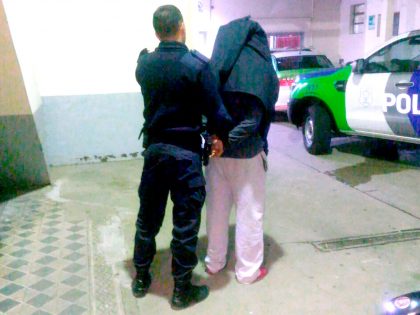 Detienen a un chivilcoyano en un Operativo de Interceptación circulando en un auto que fuera robado a mano armada item-thumbnail