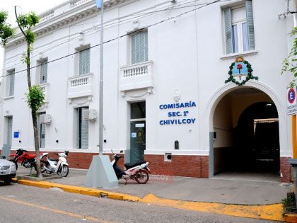 Detienen a un menor que robó en el Jardín Venezuela y, tras ser perseguido, atacó a la policía Detienen a un menor que robó en el Jardín Venezuela y, tras ser perseguido, atacó a la policía