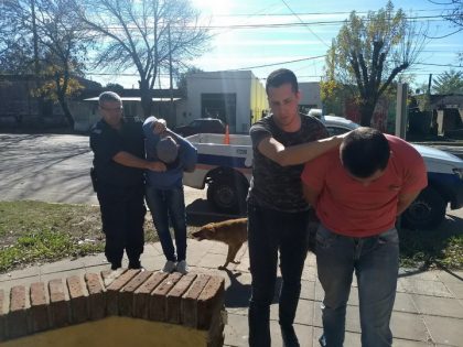 Fueron interceptados y detenidos en la Ruta 5 dos individuos transportando cocaína y otros elementos Fueron interceptados y detenidos en la Ruta 5 dos individuos transportando cocaína y otros elementos