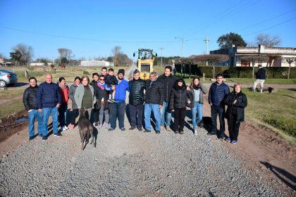 Colocación de piedra caliza y accesibilidad para los vecinos de la avenida 92 Colocación de piedra caliza y accesibilidad para los vecinos de la avenida 92