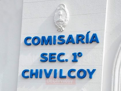 Un conductor, tras chocar con un vehículo estacionado se retiró del lugar Un conductor, tras chocar con un vehículo estacionado se retiró del lugar