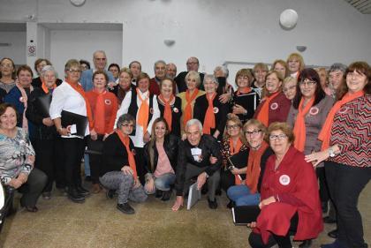 Gran Presentación del Coro Municipal “Voces del Plata” Gran Presentación del Coro Municipal “Voces del Plata”