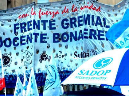 El lunes no comienzan las clases, lo anunció el Frente de Unidad Docente Bonaerense El lunes no comienzan las clases, lo anunció el Frente de Unidad Docente Bonaerense