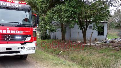 Incendio: Serios daños en una habitación al incendiarse por un posible cortocircuito item-thumbnail