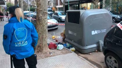 Horror en Recoleta: hallan muerto a un bebé en un contenedor Horror en Recoleta: hallan muerto a un bebé en un contenedor