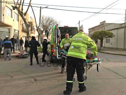 Colisión entre un automóvil y una motocicleta en calles Viamonte y Maestro Argentino item-thumbnail