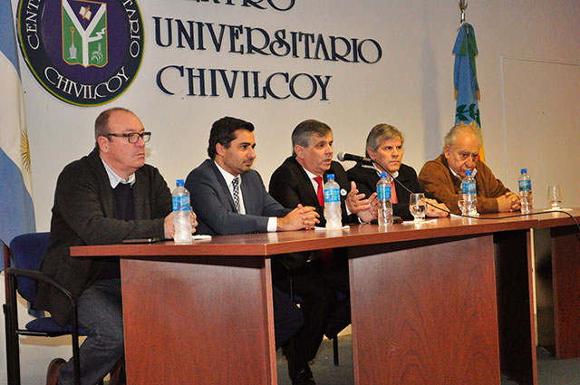 22-05-16-La-Municipalidad-firmó-un-Convenio-Marco-con-la-Universidad-de-Lomas-de-Zamora-3